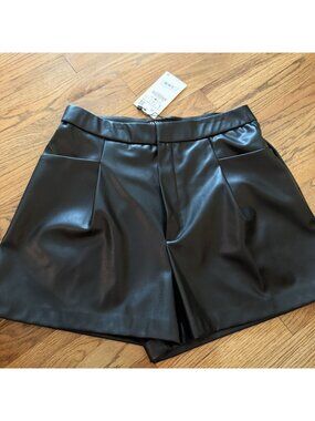 ZARA WOMENS LARGE FAUX LEATHER HOT SHORTS BLACK NEW
